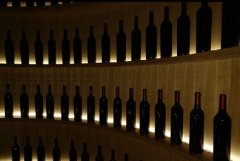 葡萄酒不干胶标签:中国烟台,宁夏葡萄酒 谁是“